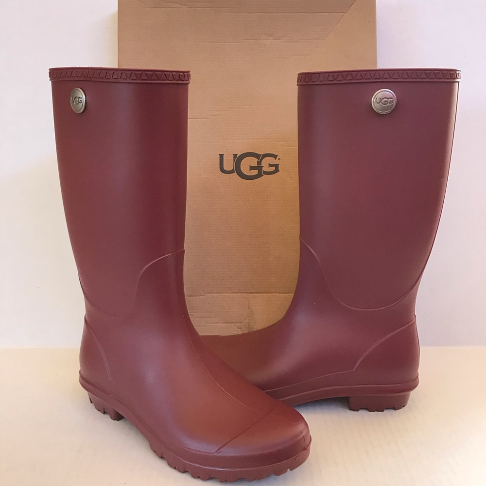 UGG Tall Rain boots Shelby Matte Garnet Red NIB